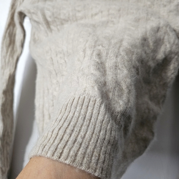 Cable Knit 100% Cashmere Sweater - Size S (Junior's) - Picture 6 of 10